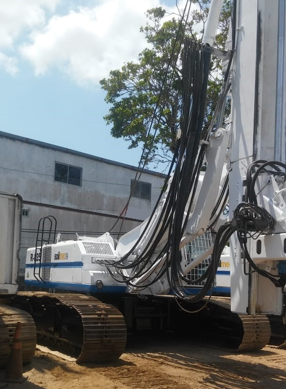 Soilmec R825